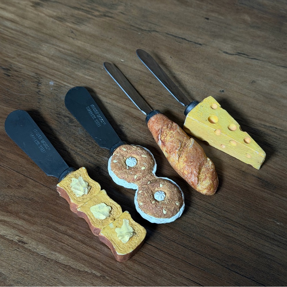 Novelty Cheese, Baguette & Bread Spreader Knife Set